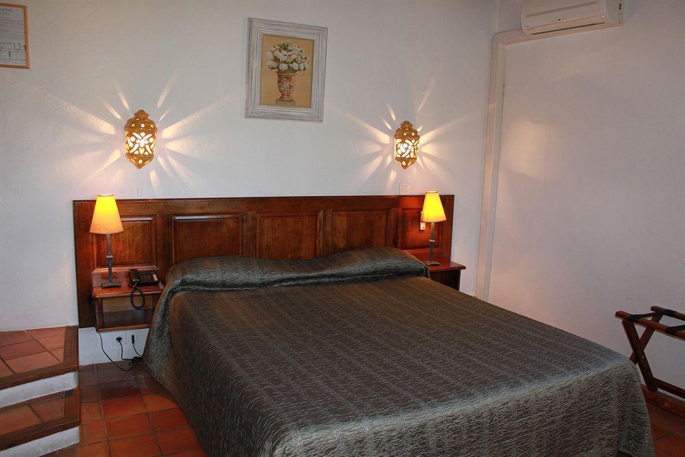 Hotel Mas De Cure Bourse LʼIsle-sur-la-Sorgue Exteriér fotografie