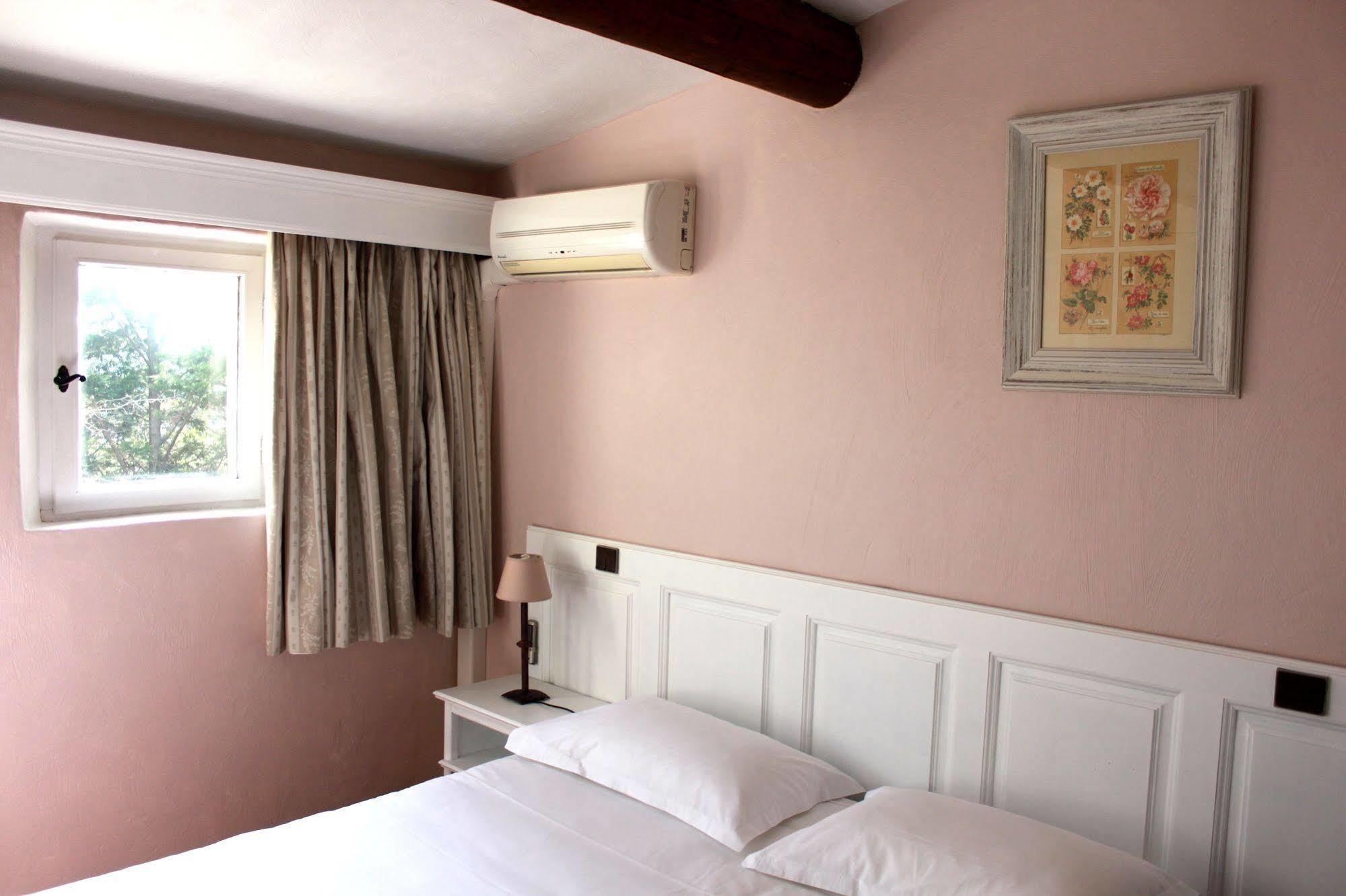 Hotel Mas De Cure Bourse LʼIsle-sur-la-Sorgue Exteriér fotografie