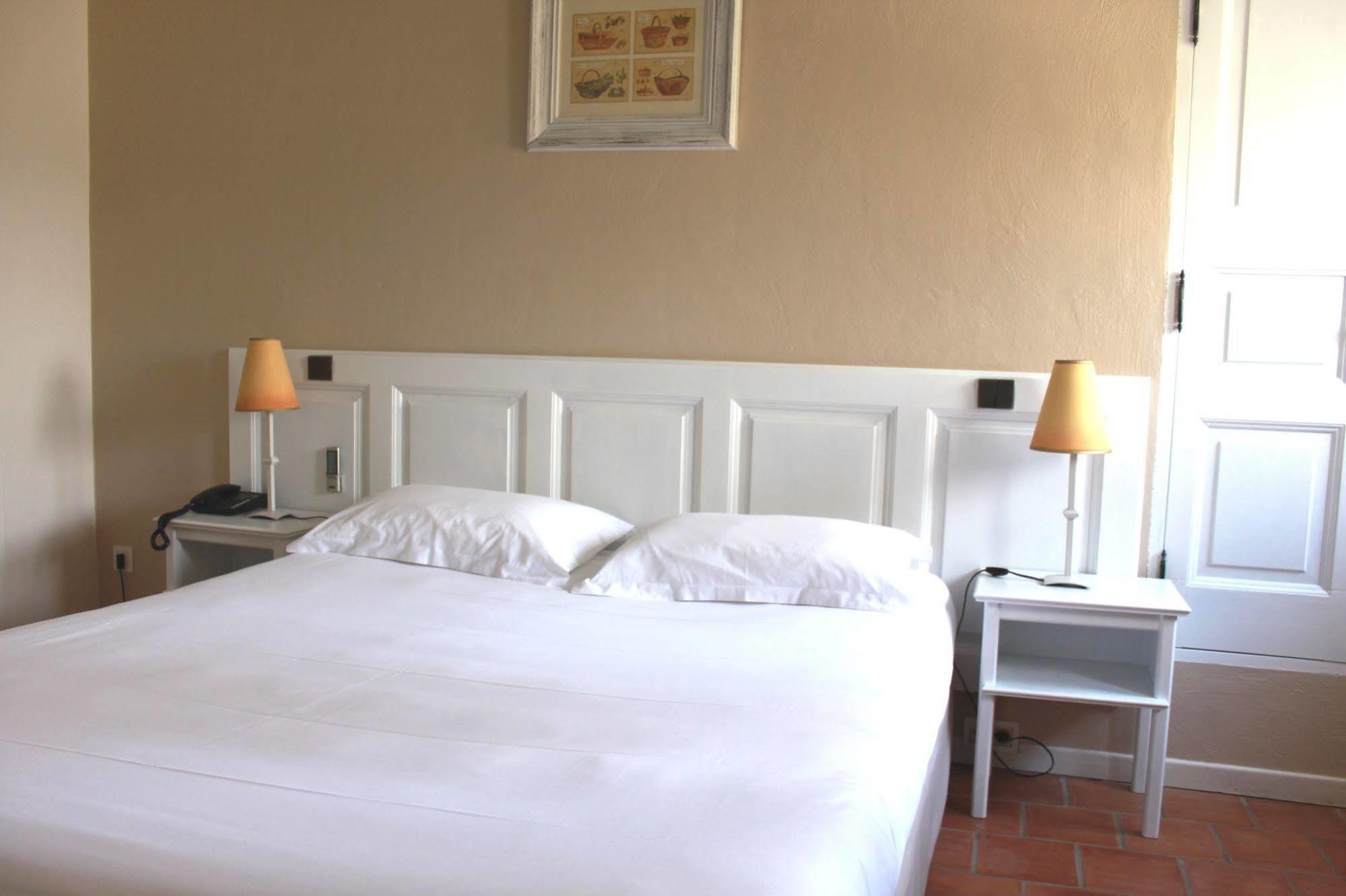 Hotel Mas De Cure Bourse LʼIsle-sur-la-Sorgue Exteriér fotografie